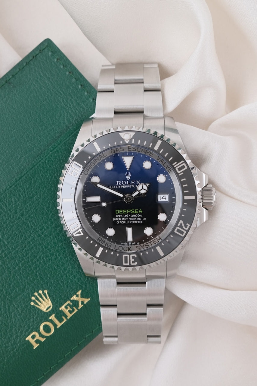 Sea-Dweller Deepsea 136660 Box + Papers